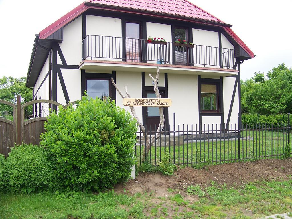W Jabloniowym Sadzie Jezyce